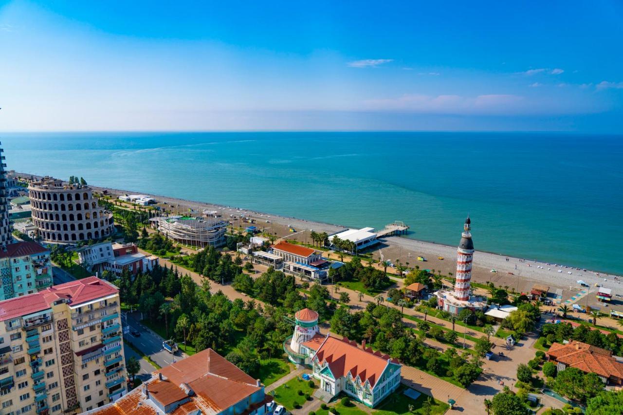 Seaside Resort In New Orbi Twins Batumi Exterior photo