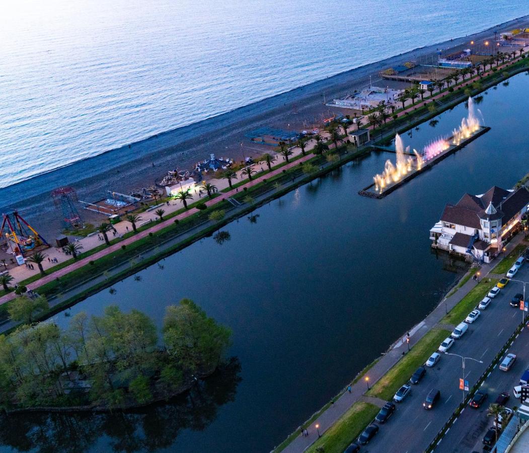 Seaside Resort In New Orbi Twins Batumi Exterior photo