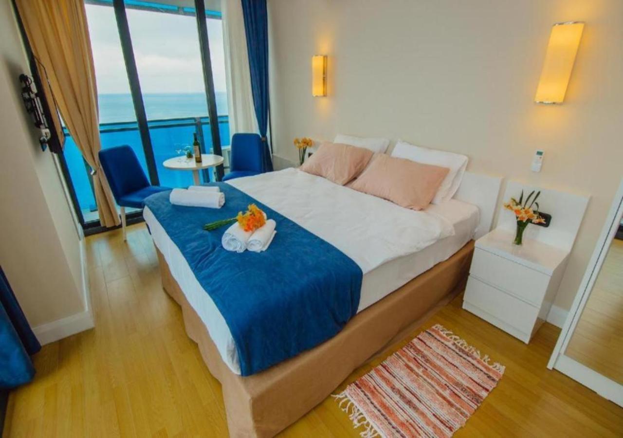Seaside Resort In New Orbi Twins Batumi Exterior photo