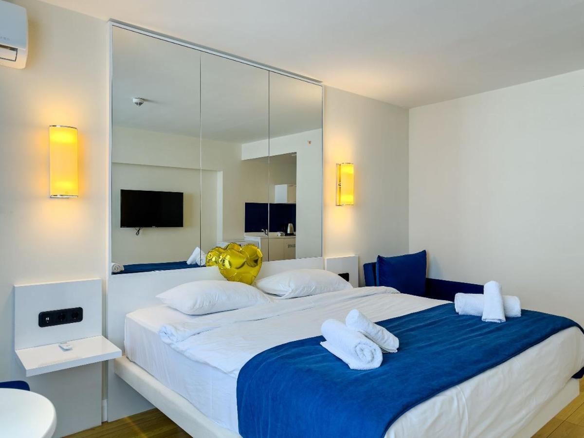 Seaside Resort In New Orbi Twins Batumi Exterior photo